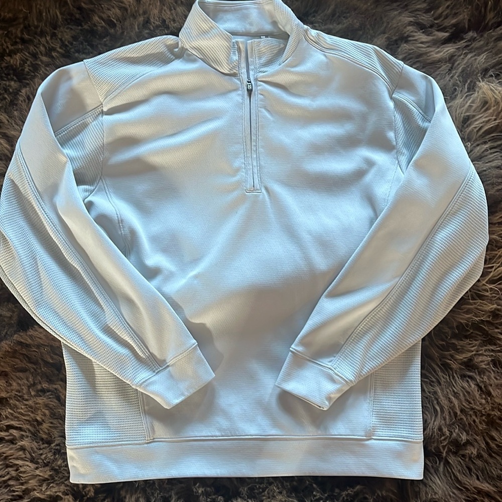 Cutter & Buck Men's Large Tall CB DryTec quarter zip pull over.